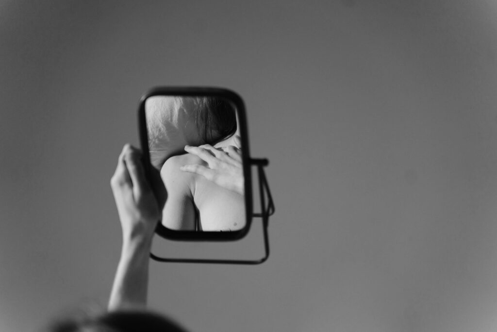 El diálogo interno: la voz que puede destruirte o ayudarte a sanar